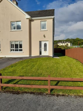 NO 9 The Willows, Ballinamore, Entire home, Ballinamore